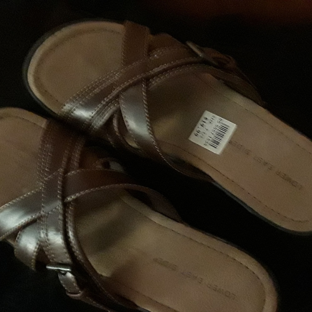 Sandals - Picture 3 of 4
